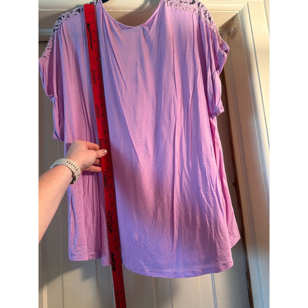 Apt. 9 Womens 2X Purple Lace Trim V-Neck Short Sleeve Knit Top Blouse Lavender - Picture 4 of 7